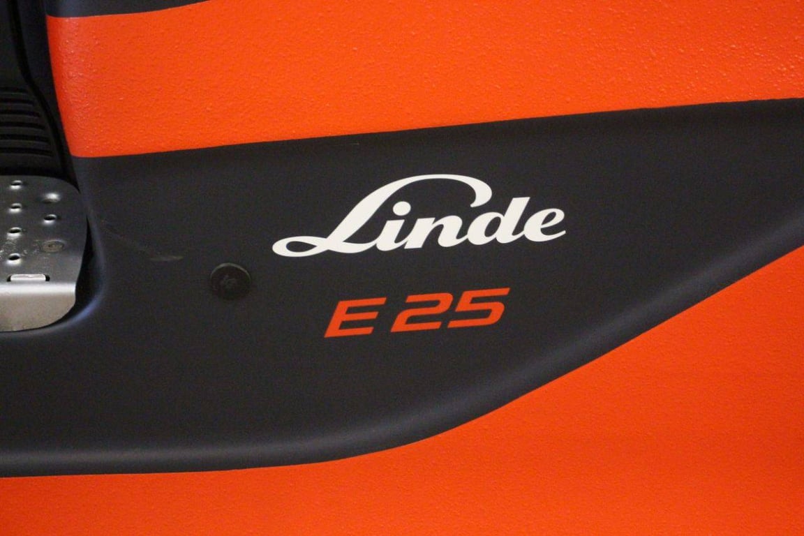 Forklift Linde E25 Electric 2500kg 6.43m 2019 2019 E25 2019 1 Forklift image 14