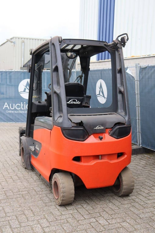 Forklift Linde E30HL-01/600 Electric 3000kg 2015 2015 E30HL-01/600 2015 1 Forklift image 4