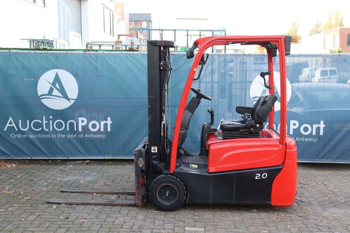Hyster J2.0XNT MWB Electric Forklift 1520kg 4.6m 2013 2013 J2.0XNT MWB 2013 1 Forklift image 2