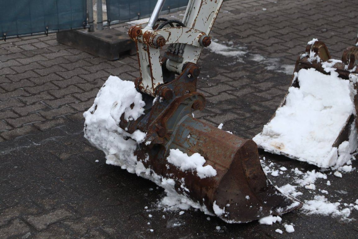 Mini excavator Takeuchi TB219 Diesel 12kW 2013 2013 TB219 2013 1 image 10