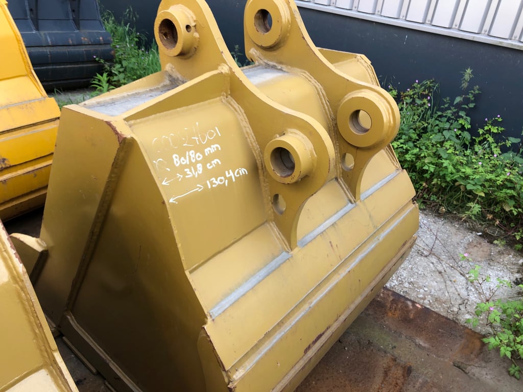 Caterpillar 325B/C/D 47 inch Digging Bucket 2021 00027601 325B/C/D 47 inch Digging Bucket 2021 0 image 3