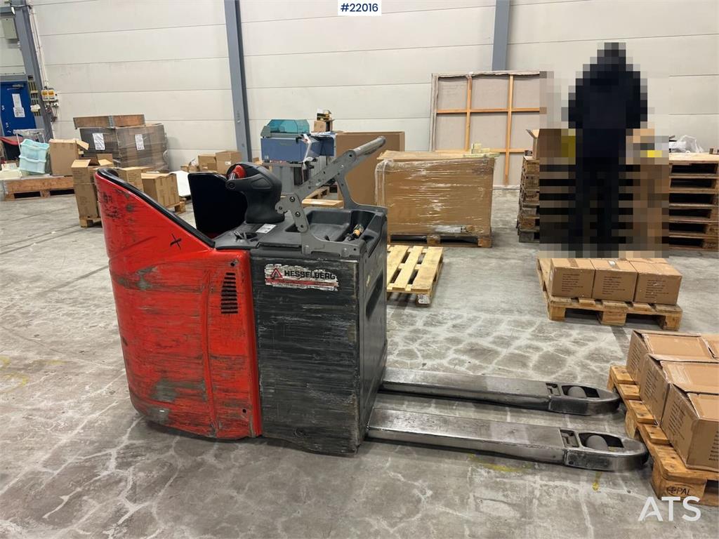 Linde T20 SP Pallet Truck 2015 22016 T20 SP Pallet Truck 2015 1 Forklift image 15