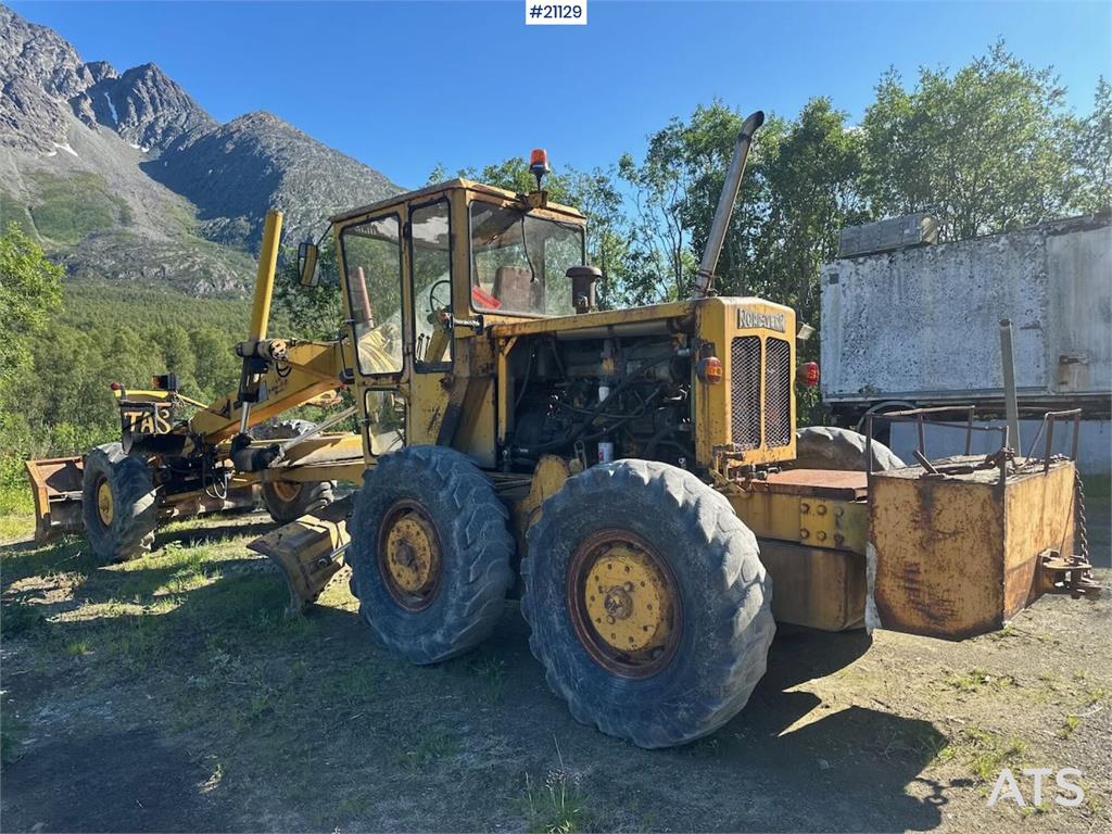 Nordverk 130 HVT grader w/ extra tires on rim. WATCH VIDEO. 1972 21129 Nordverk 130 HVT grader w/ extra tires on rim. WATC...