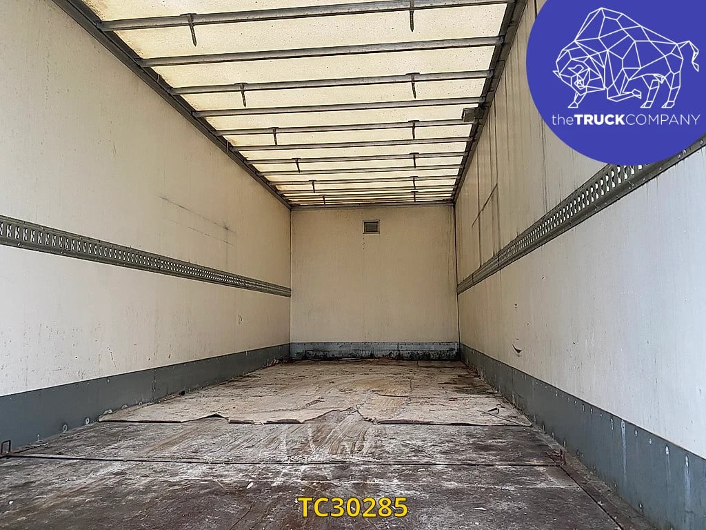 Renault Midlum 220 2003 TC30285 Renault Midlum 220 2003 1 image 8