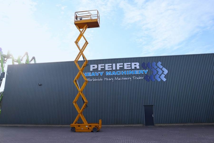 Haulotte Compact 12 Electric, 12m Working Height, 300kg Cap 2011 HAULOTTE - Compact 12 - 63261 Compact 12 Electric, 12m Wo...