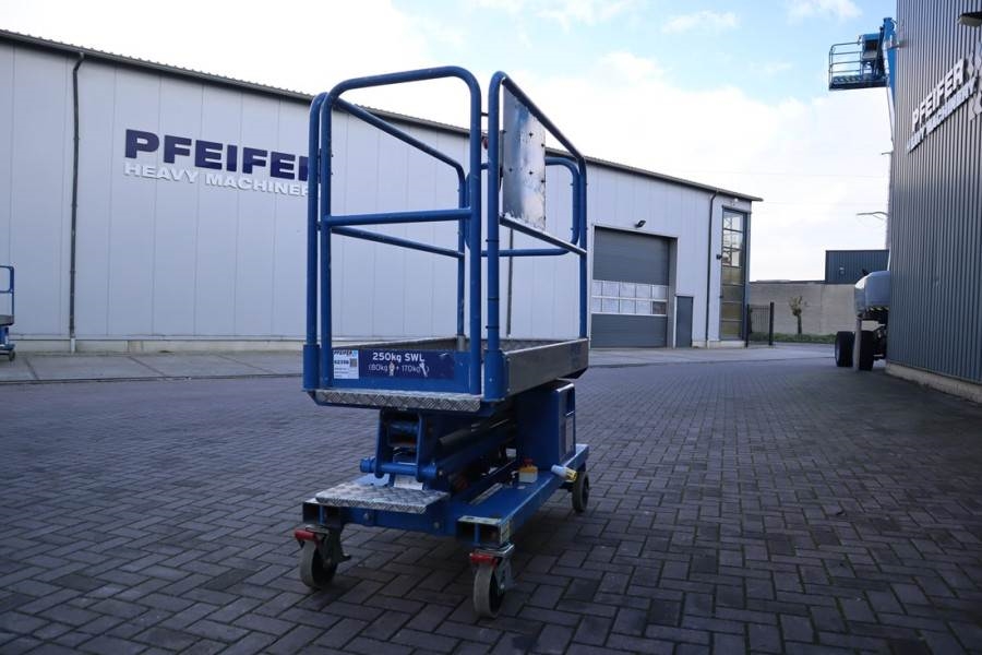 JLG Power Tower Electric, 5.10m Working Height, 250kg 2017 JLG - Power Tower - 62356 Power Tower Electric, 5.10m Working H...