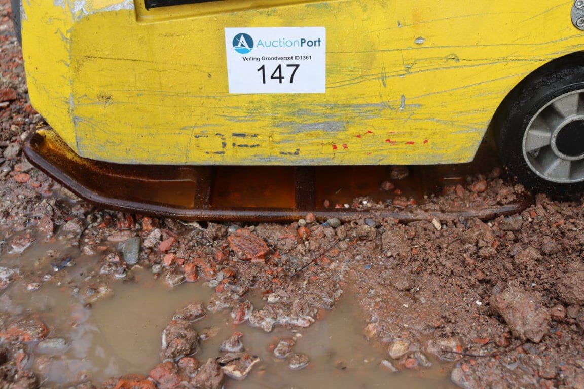 Vibrating plate Wacker Neuson DPU3050 Diesel 4.2kW 2016 2016 Neuson DPU3050 2016 1 image 11