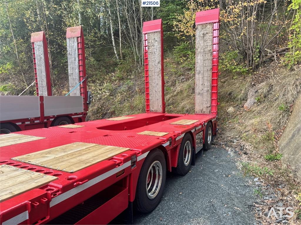 Doll Machinery Semi w/ Widening and Hydraulic Bridges. 2019 21506 Doll Machinery Semi w/ Widening and Hydraulic Bridges. 2...