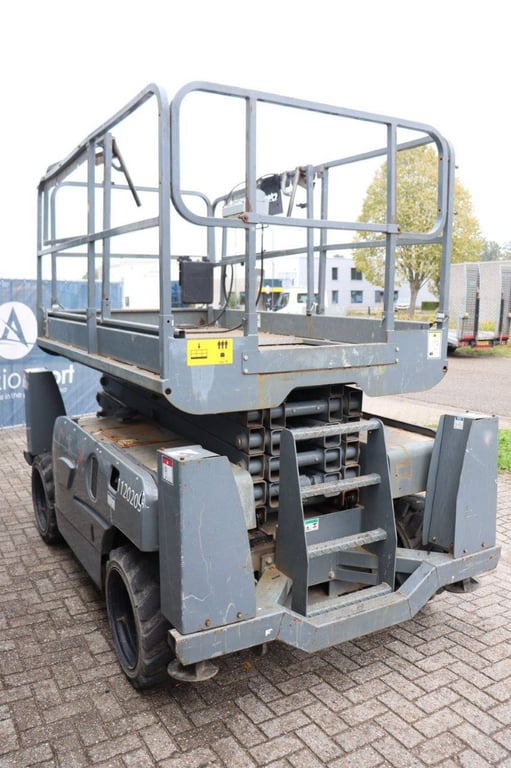 Scissor lift Haulotte Compact 12DX Petrol 8.0m 2017 2017 Compact 12DX 2017 1 Scissor Lifts image 7