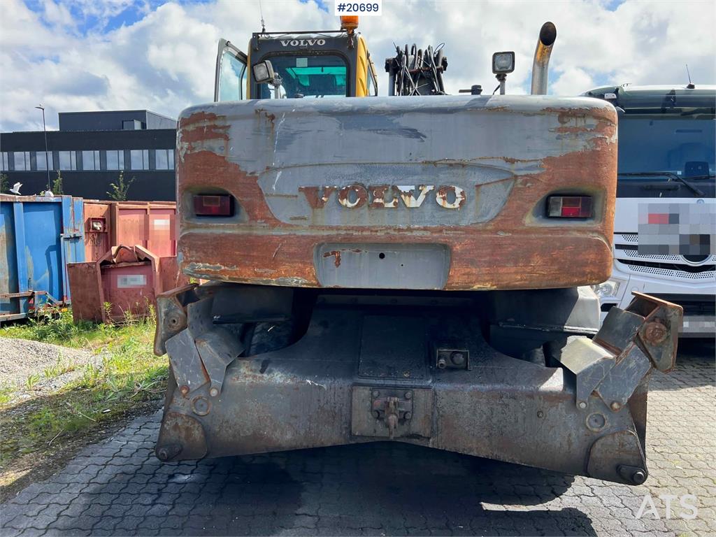 Volvo EW160B wheeled machine w/ support leg and shear 2004 20699 EW160B wheeled machine w/ support leg and shear 2004 1 Cr...