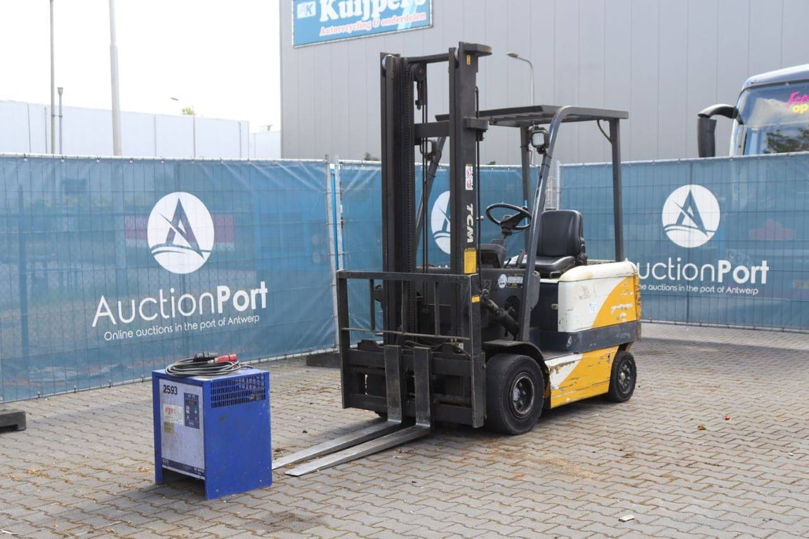 Forklift TCM FB25-6 Electric 2500kg 4.1m 2000 2000 FB25-6 2000 1 Forklift image 10