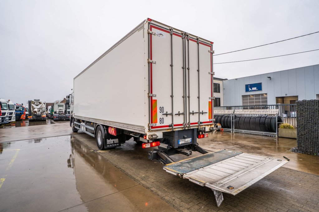 RENAULT T 380 DXI 2016 E63639 Renault T 380 DXI 2016 1 image 9