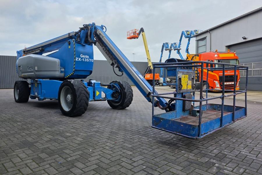 Genie ZX135/70 Diesel, 4x4x4 Drive, 43m Lifting Height, 2013 GENIE - ZX135/70 - 90352 ZX135/70 Diesel, 4x4x4 Drive, 43m Li...