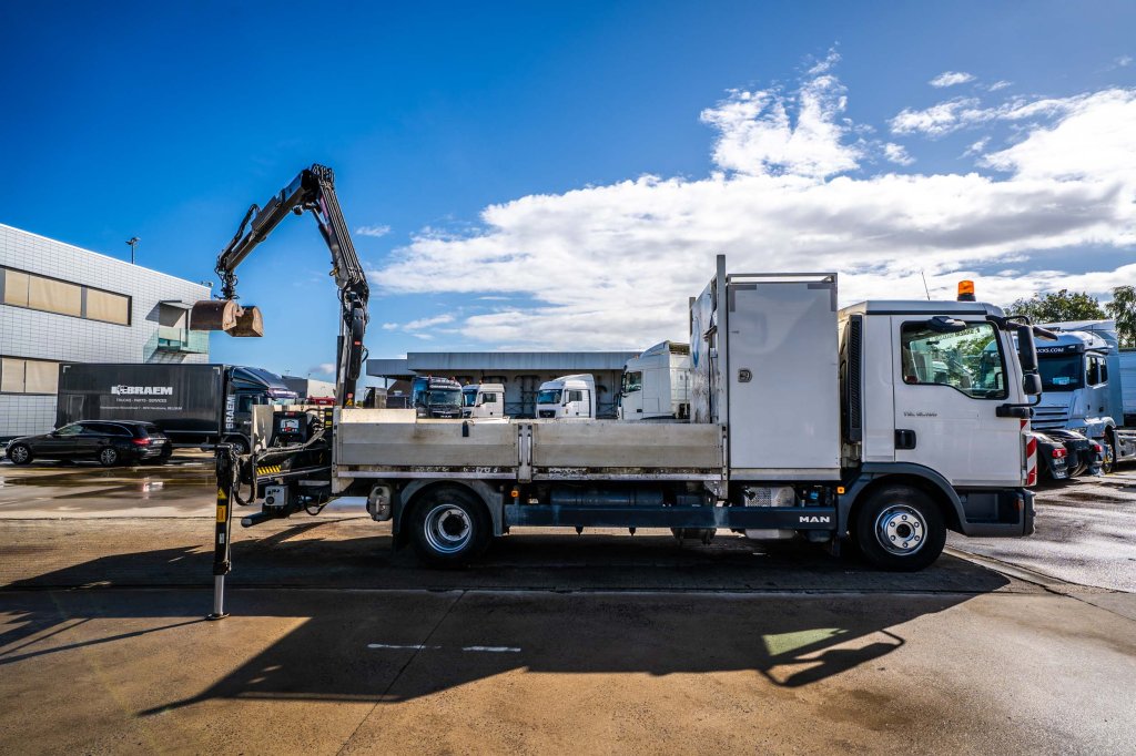 MAN TGL 12.190 BL + HIAB 055 D-1 HIDUO 2020 E64206 TGL 12.190 BL + HIAB 055 D-1 HIDUO 2020 1 image 3