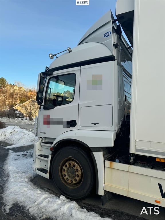 Mercedes-Benz Actros 1836 4x2 box truck with tail lift and side 2014 22215 Actros 1836 4x2 box with tail lift and side 201...