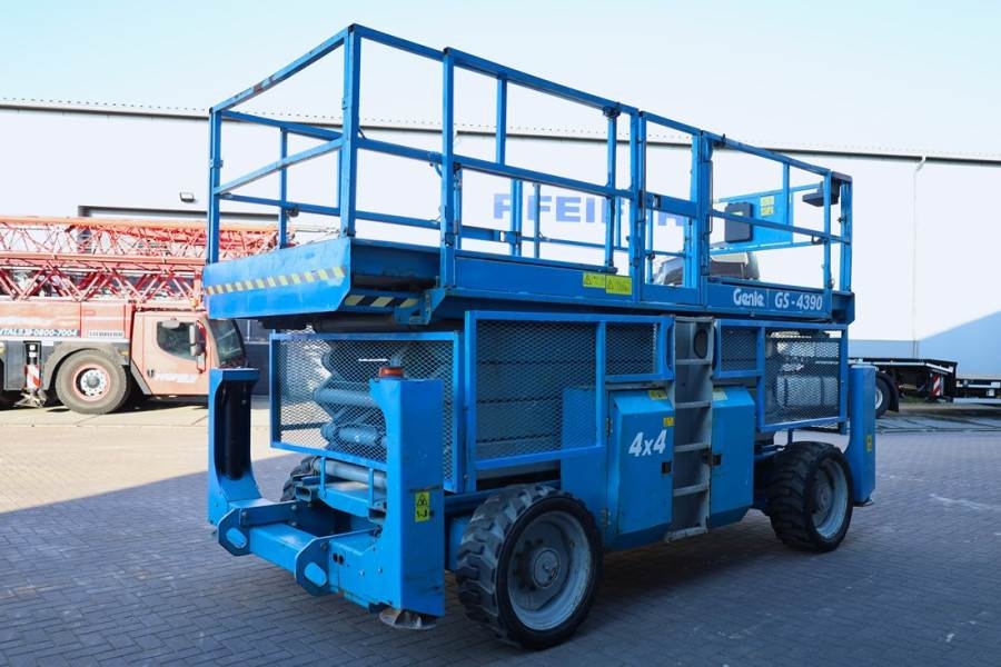 Genie GS4390 Diesel, 4x4 Drive, 15m Working Height, 680k 2012 GENIE - GS4390 - 63308 GS4390 Diesel, 4x4 Drive, 15m Working...