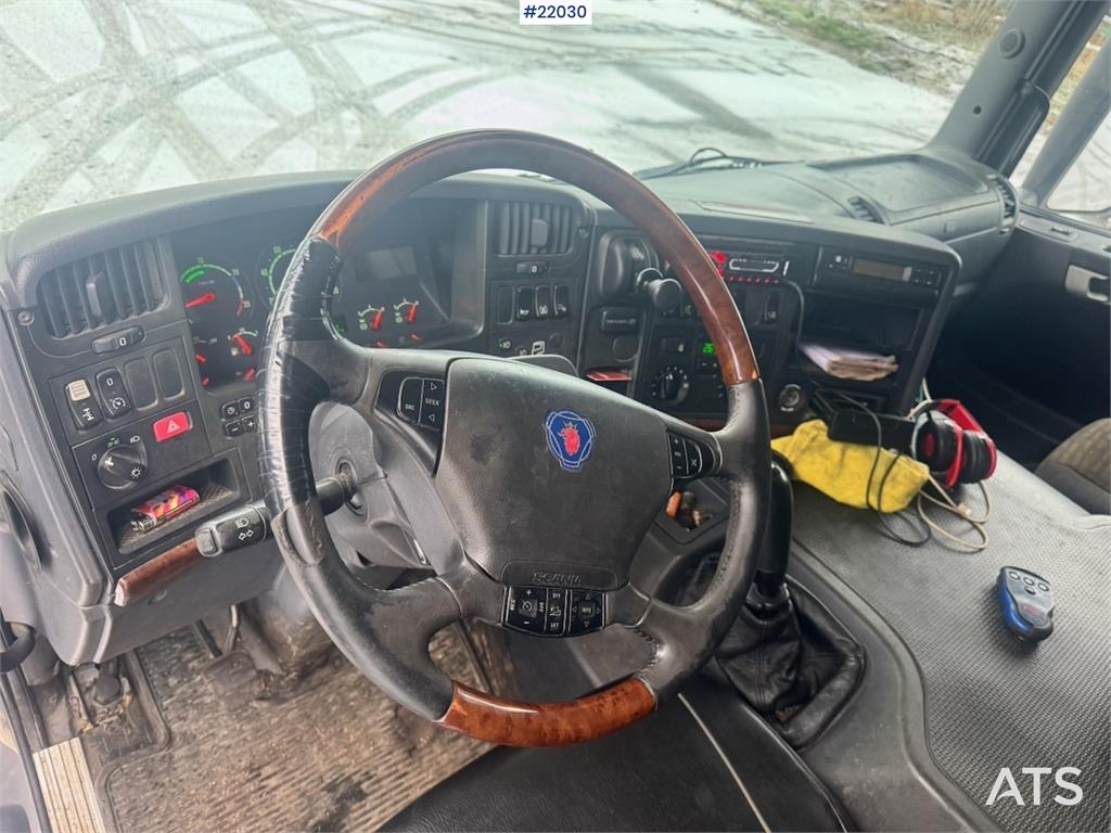 Scania P310 4x2 box truck with full side opening 2005 22030 P310 4x2 box truck with full side opening 2005 1 image 30