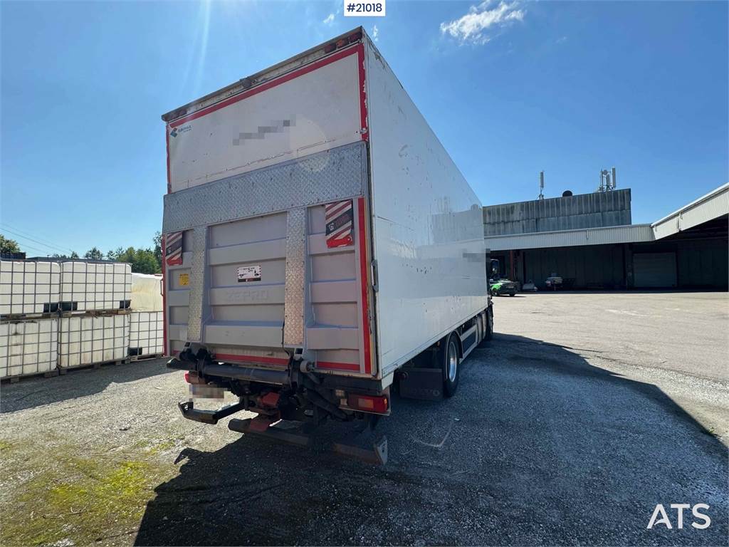 Volvo FM 370 box truck with full side opening! 2012 21018 FM 370 box truck with full side opening! 2012 1 image 9