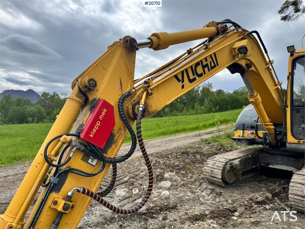 Yuchai YC85-8 Crawler excavator w/ Bucket. 3200 hours. 2008 20710 Yuchaï YC85-8 Crawler excavator w/ Bucket. 3200 hours. 2...