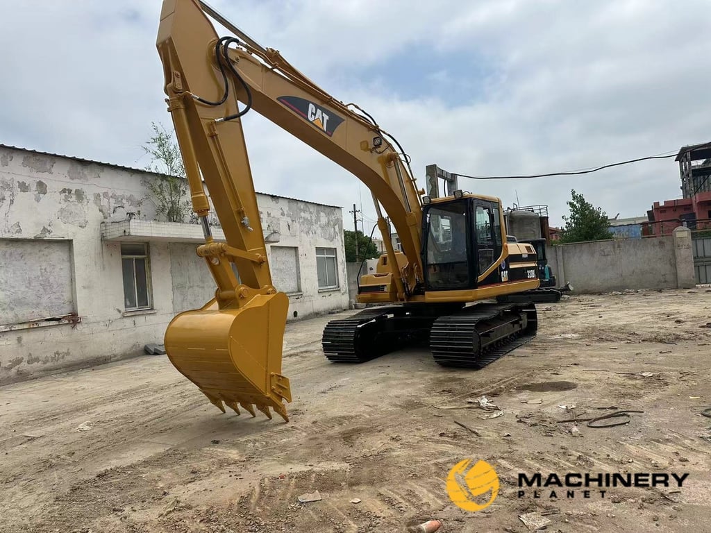 Caterpillar 320BL Used Crawler Excavator LOW PRICE 320BL 2019 1 Crawler Excavators image 4