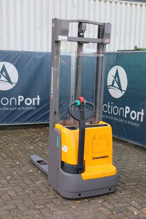 Stacker Jungheinrich EJC 112 Electric 1200kg 2016 2016 EJC 112 2016 1 image 4