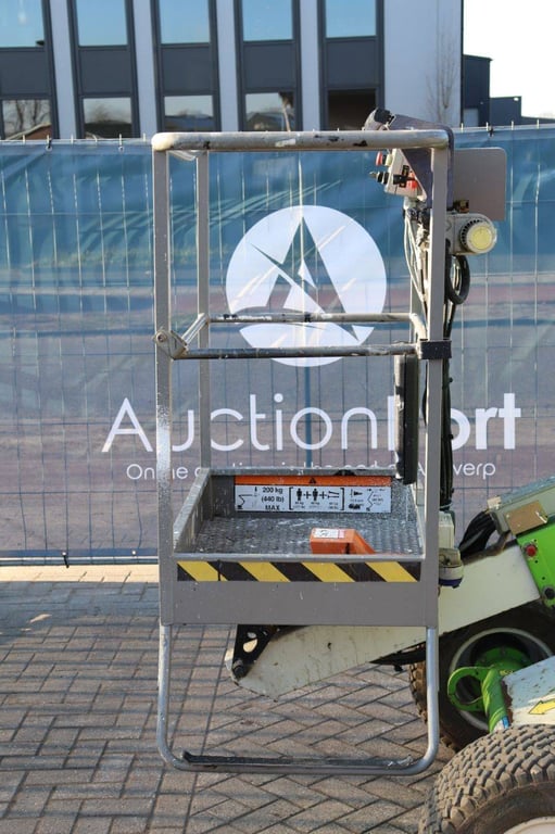 Niftylift HR12NDE Hybrid 12m Articulated Boom Lift 2016 2016 Niftylift HR12NDE Mktb 2016 1 image 12