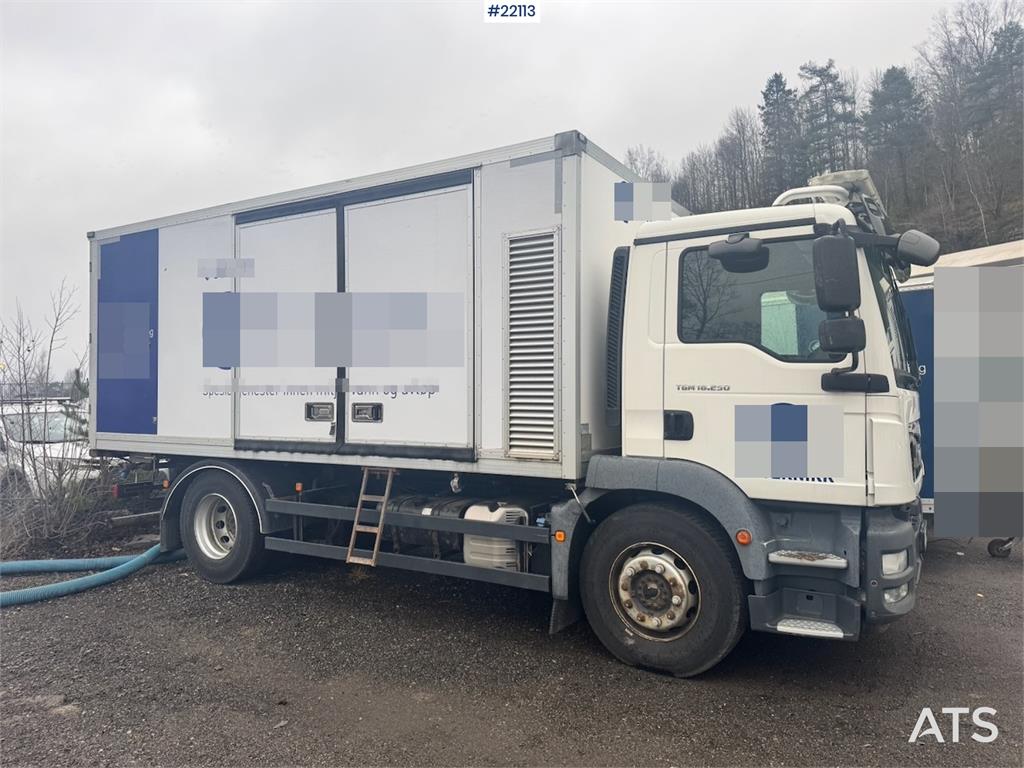 MAN TGM 18.250 Box Truck / Jetting Truck – 110,000 km 2016 22113 MAN TGM 18.250 Box Truck / Jetting Truck – 110,000 km 201...