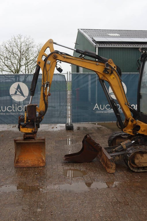 Mini excavator Caterpillar 302.4D Diesel 13kW 2016 2016 302.4D 2016 1 image 10