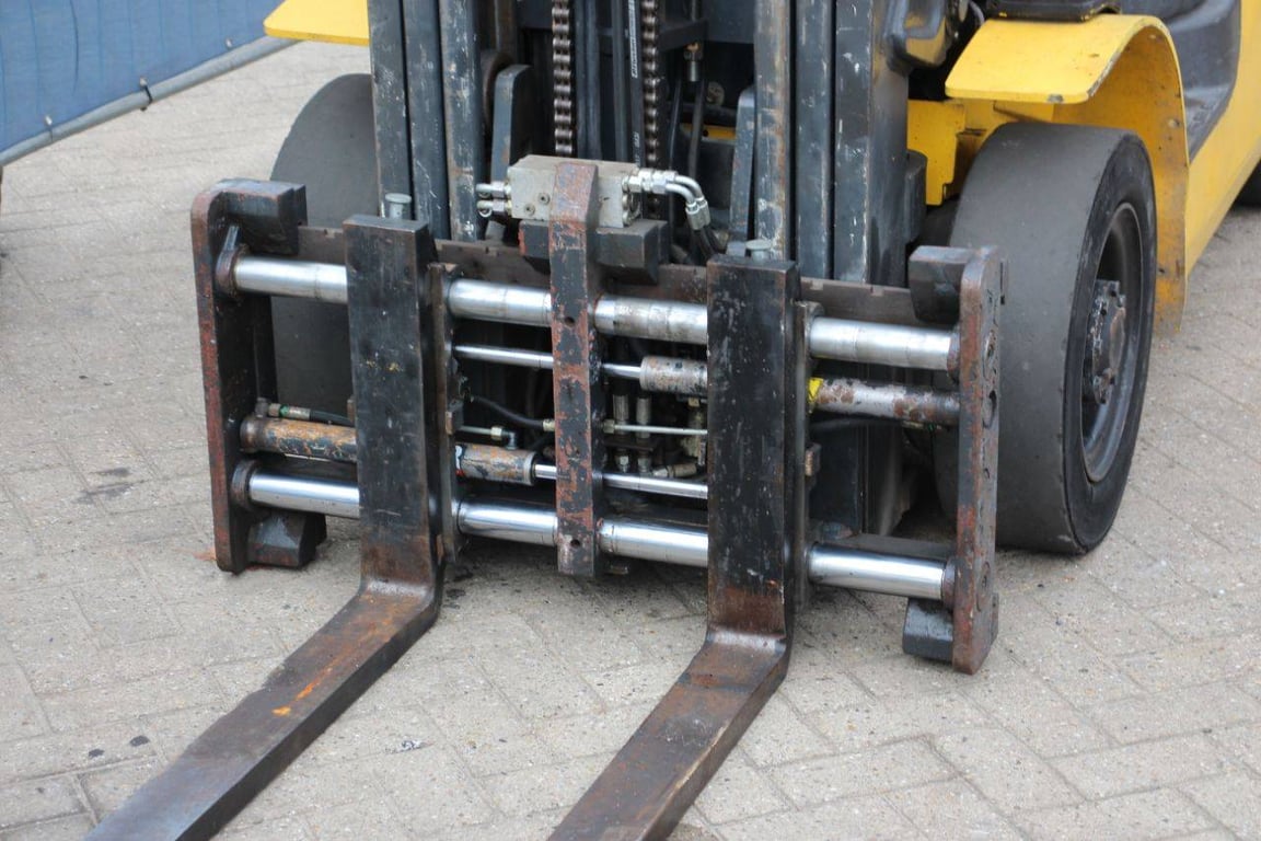 Forklift Komatsu FG25HT-16 LPG 2100kg 4.7m 2008 2008 FG25HT-16 2008 1 Forklift image 10