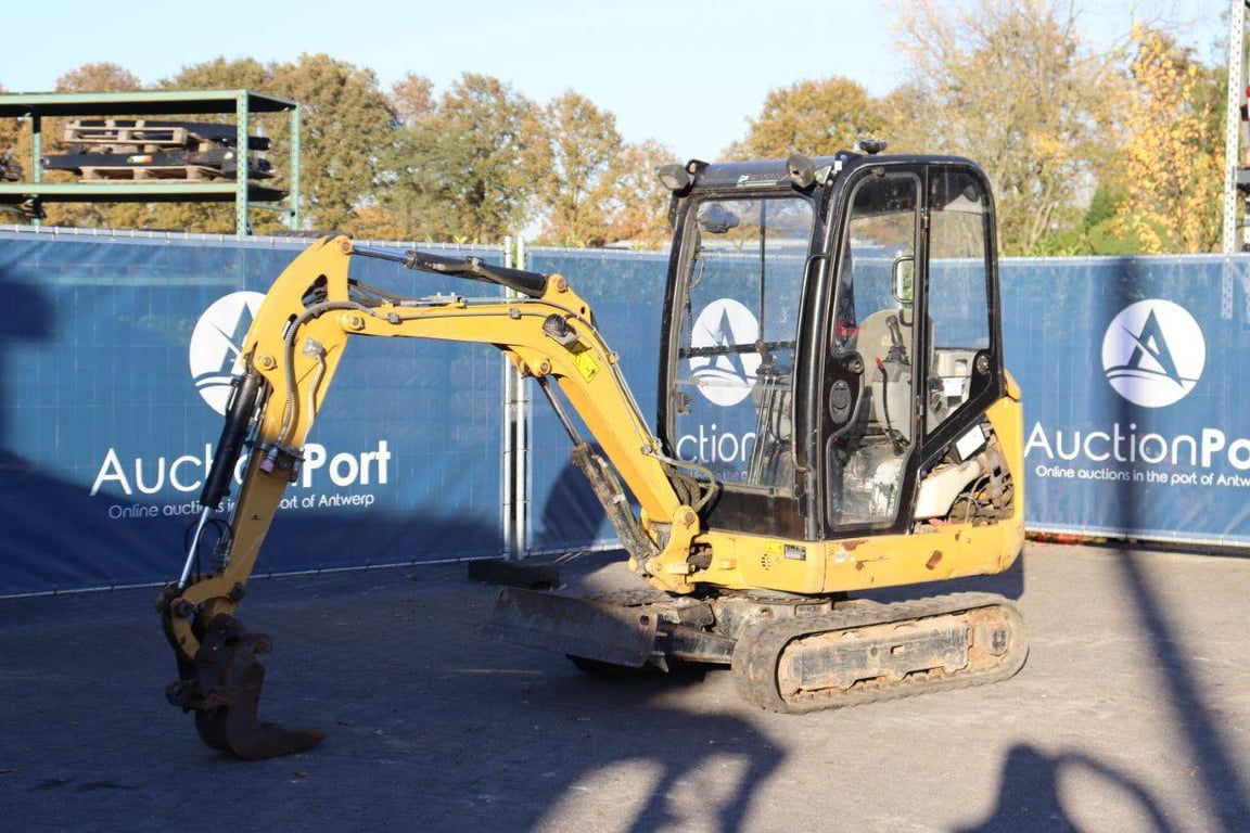 Rupsgraafmachine Caterpillar 301.7D Diesel 2018 2018 301.7D 2018 1 Crawler Excavators image 9
