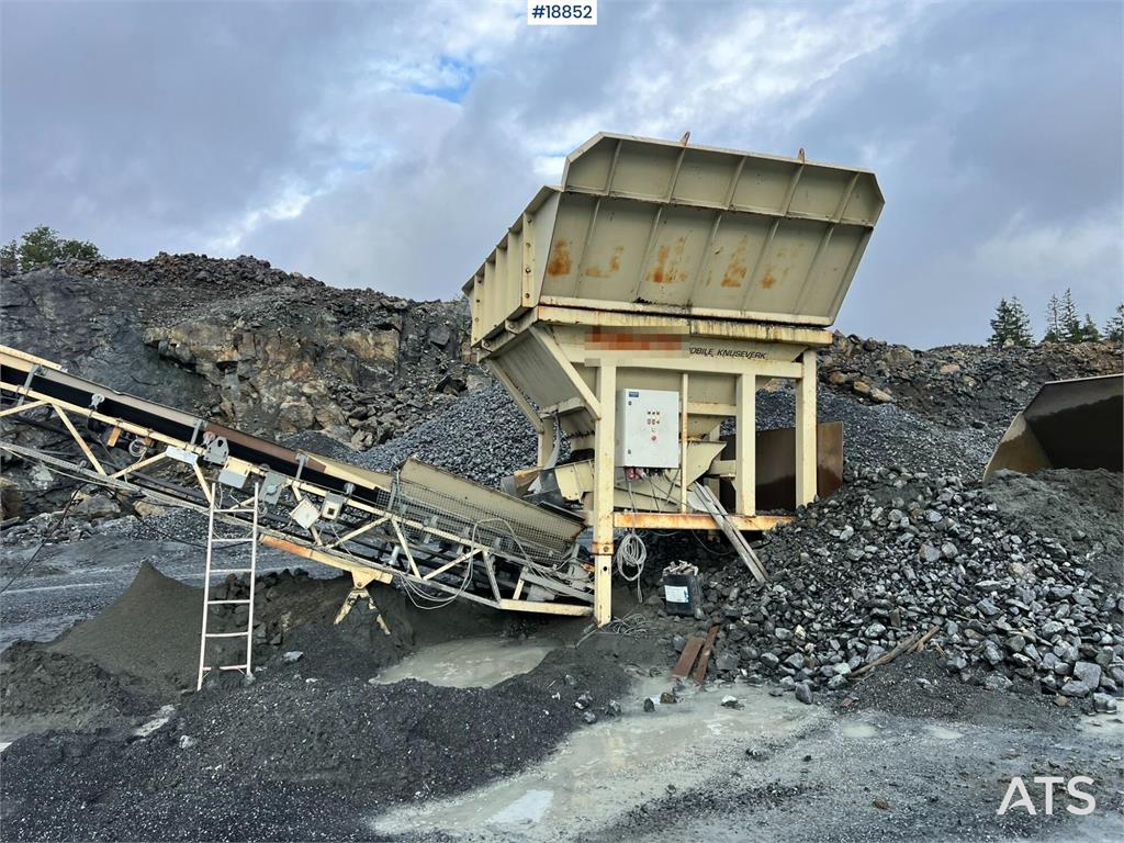 Metso Lokotrack LT220D crusher w/ screen, box and belt 2019 18852 Lokotrack LT220D crusher w/ screen, box and belt 2019 1 ...