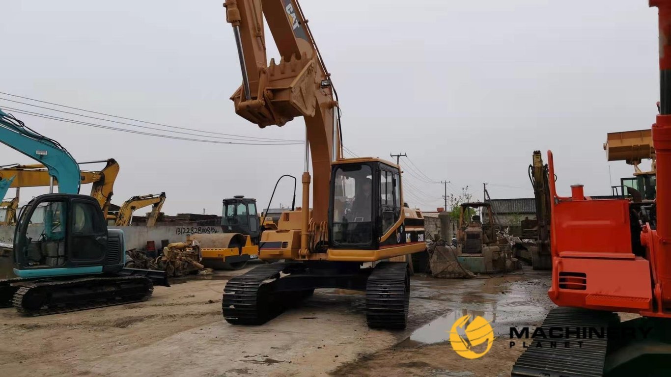 320BL Caterpillar Used Crawler Excavator 20tons LOW PRICE 320BL 2018 1 Crawler Excavators image 12