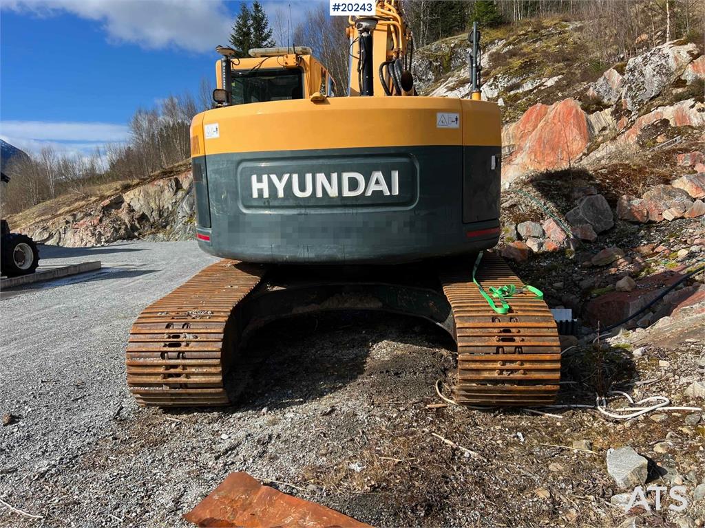 Hyundai Robex 235 LCR-9 w/ Excavator bucket and gps 2012 20243 Robex 235 LCR-9 w/ Excavator bucket and gps 2012 1 Crawler ...