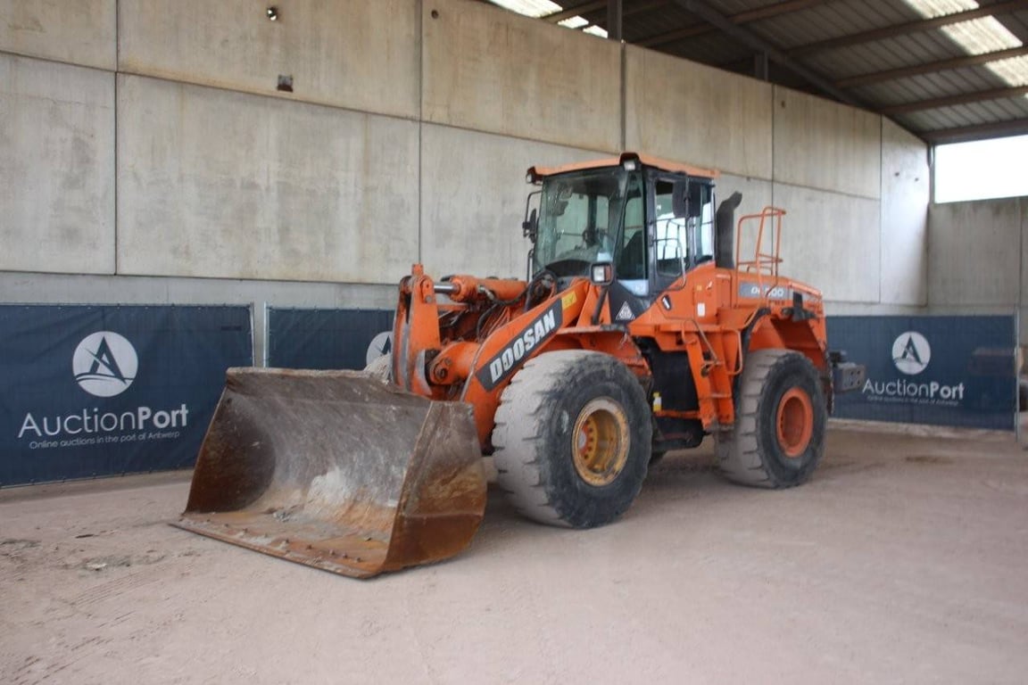 Wheel loader Doosan DL300 Series III Diesel 22kW 2014 2014 DL300 Series III 2014 1 image 8