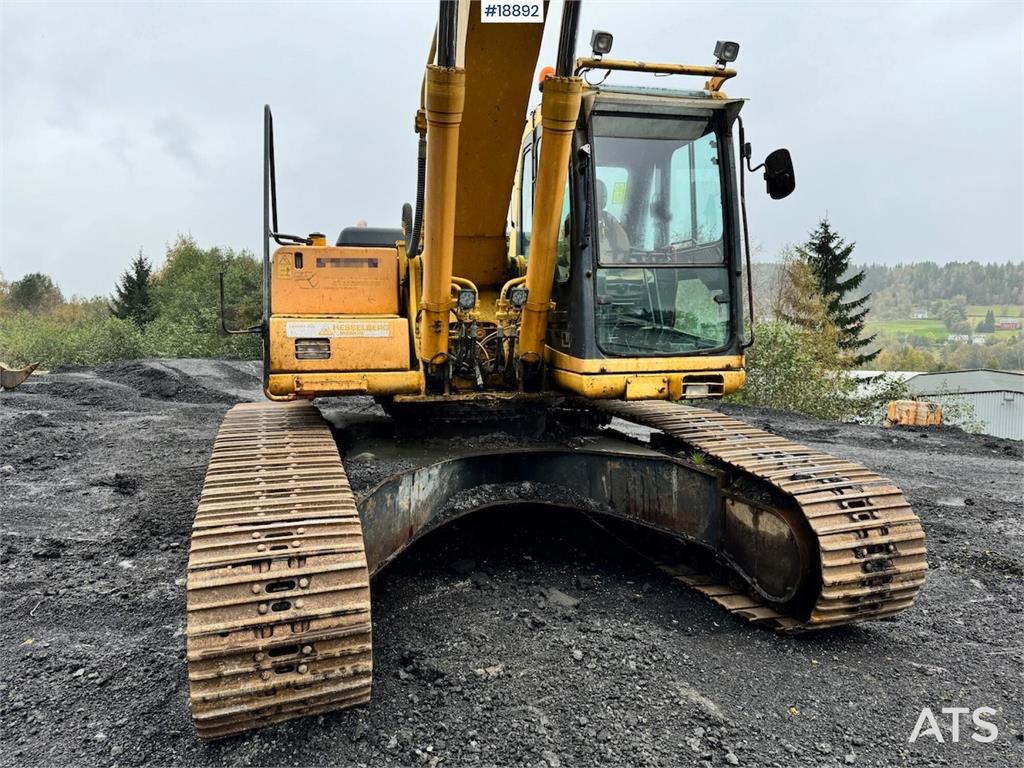 Komatsu PC240LC-6K Crawler Excavator w/ Digging Bucket. 2001 18892 PC240LC-6K Crawler Excavator w/ Digging Bucket. 2001 1 ...