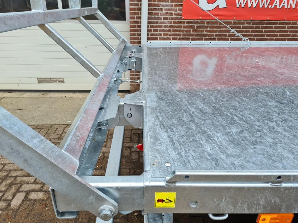 Heavy machinery product image - Image 12 of 15