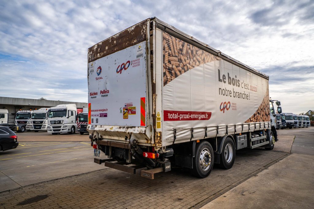 RENAULT PREMIUM 310 6X2 + Palfinger 2.5T 2011 E64749 Renault PREMIUM 310 6X2 + Palfinger 2.5T 2011 1 image 4