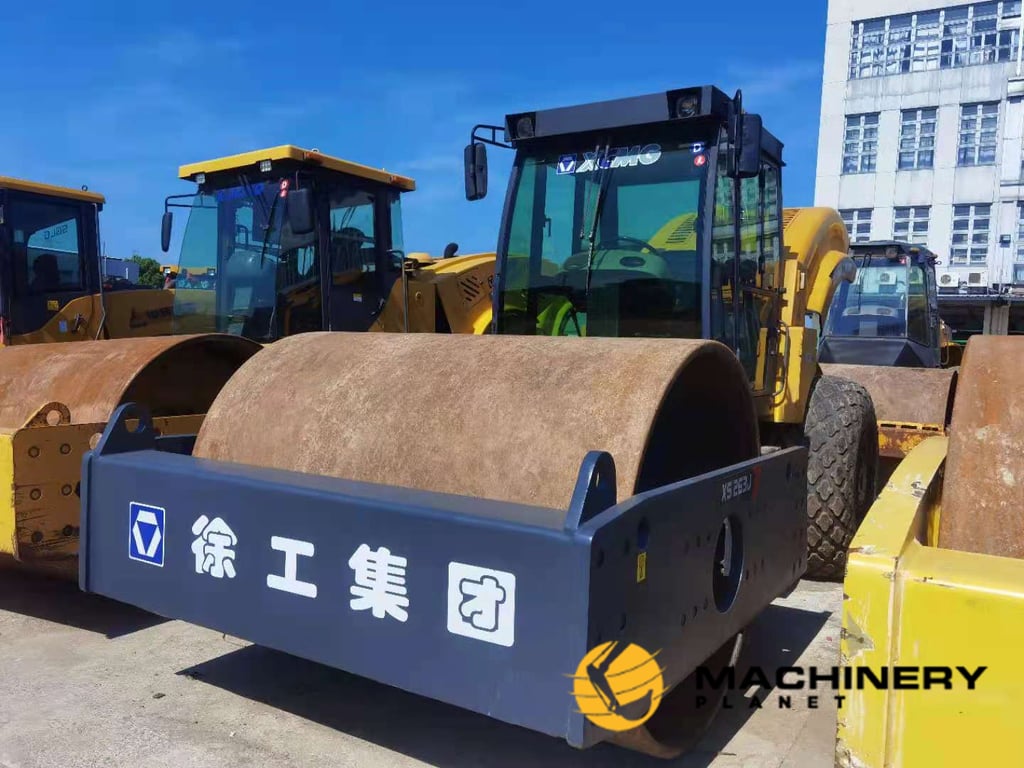 XCMG XS202J Road Roller Used Good Condition For Sale XS202J 2018 1 image 5