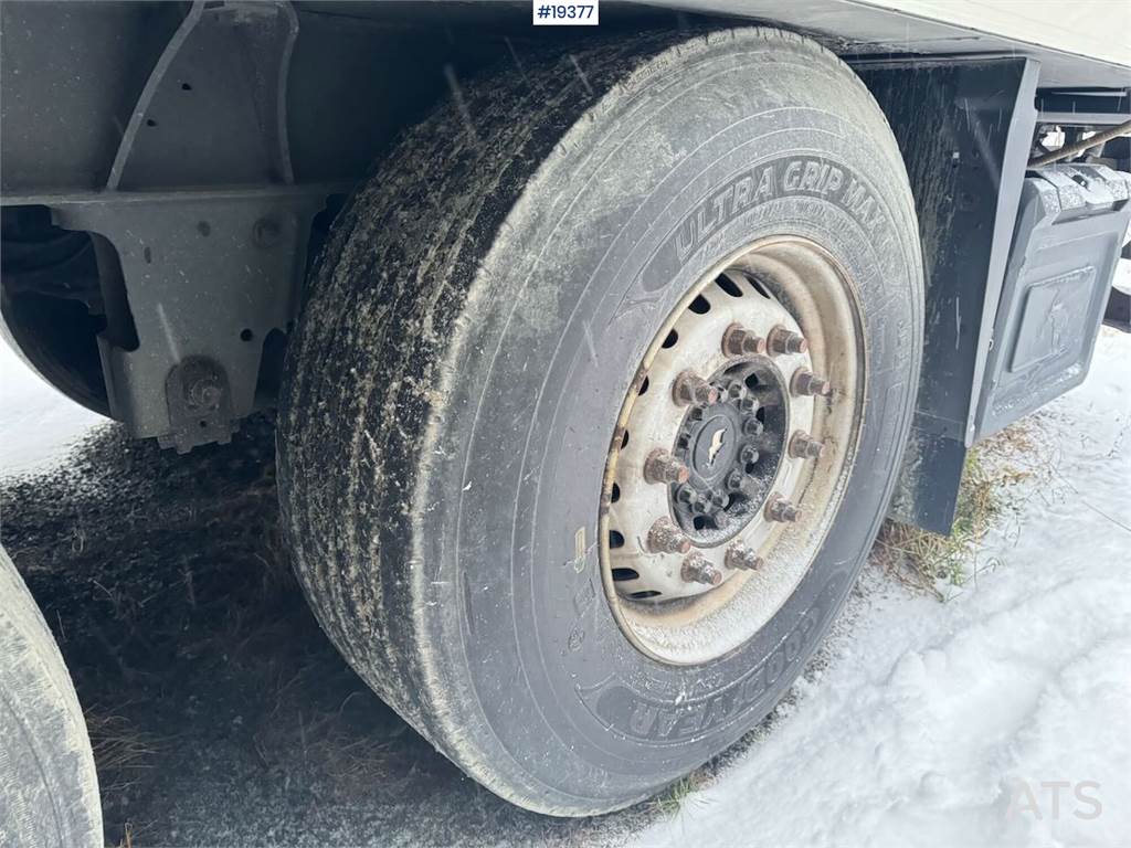 Schmitz Cargobull closed semi trailer w/ refrigerator/freezer unit 2016 19377 Schmitz Cargobull closed semi trailer w/ ref...