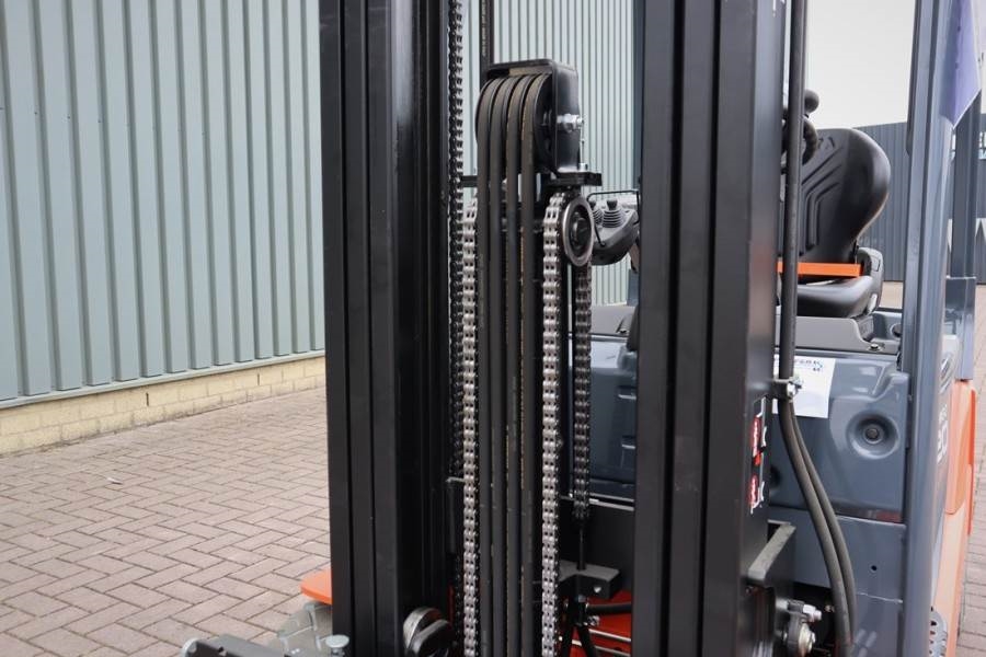 Heavy machinery product image - Image 8 of 30