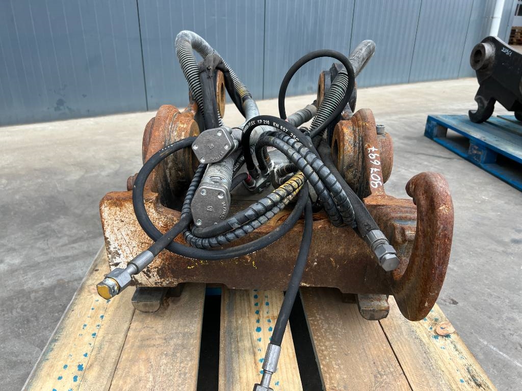 OilQuick OQ70/55 - 323F 2018 907697 OilQuick OQ70/55 - 323F 2018 1 image 2