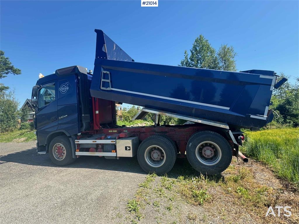 Volvo FH 540 6x4 tipper truck. Recently painted. 2017 21014 FH 540 6x4 tipper truck. Recently painted. 2017 1 Tipper truck...