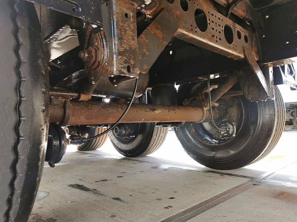 KRONE SDP 02 bär 2 tons taillift 2017 SDP 02 BÄR 2 TONS TAILLIFT 2017 1 image 9