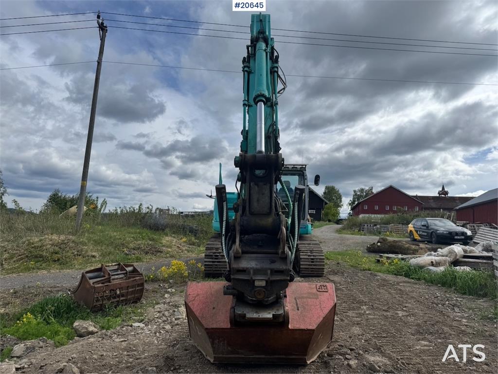 Kobelco SK235SR Tracked excavator w/ Rototilt and bucket. 2000 20645 SK235SR Tracked excavator w/ Rototilt and bucket. 200...