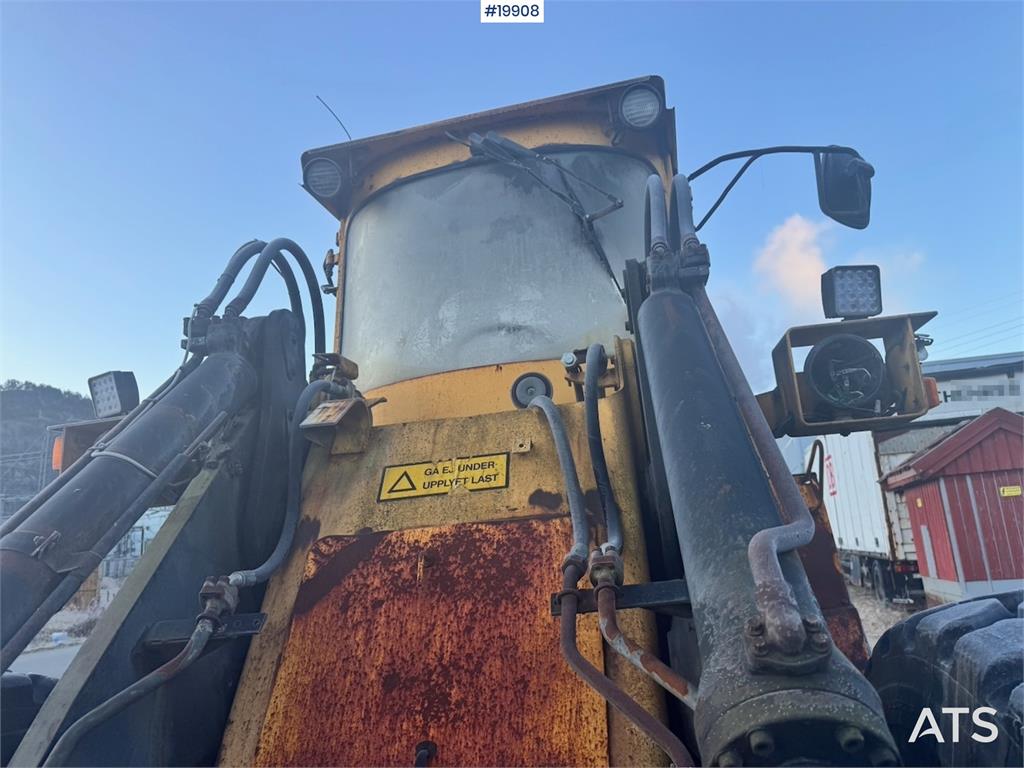 Volvo L90 Wheel Loader w/ Bucket 1987 19908 L90 Wheel Loader w/ Bucket 1987 1 Wheel Loaders image 9