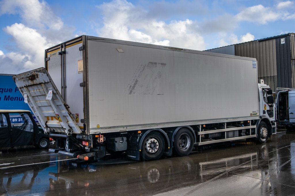 RENAULT PREMIUM 310DXI+E5+CARRIER+ENGINE PROBLEM 2010 E57896 Renault PREMIUM 310DXI+E5+CARRIER+ENGINE PROBLEM 2010 1 image 3