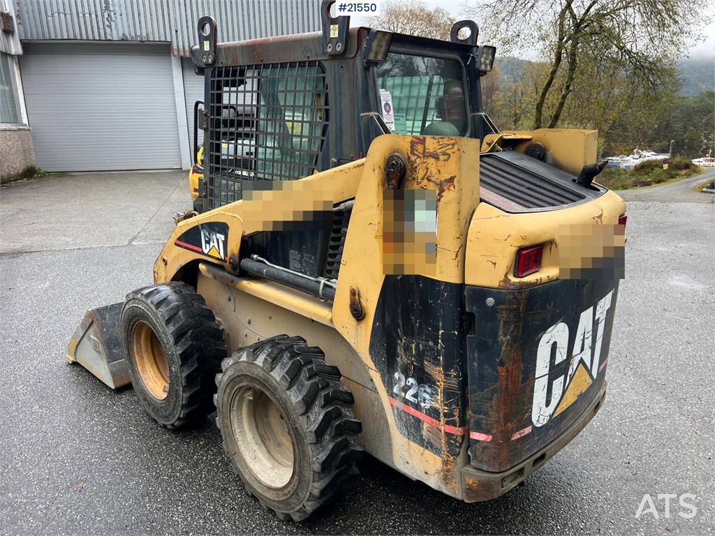 CAT 226 2003 21550 226 2003 1 image 15