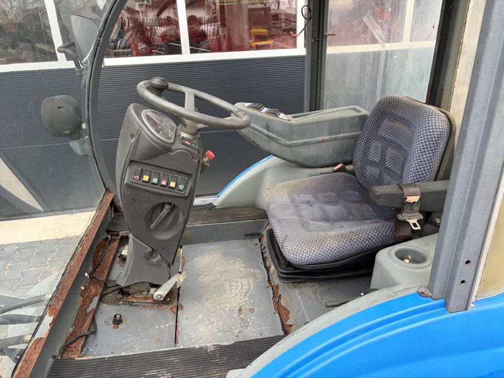 Vandy Diesel Riding Mower 2007 2007 Vandy 2007 1 image 12