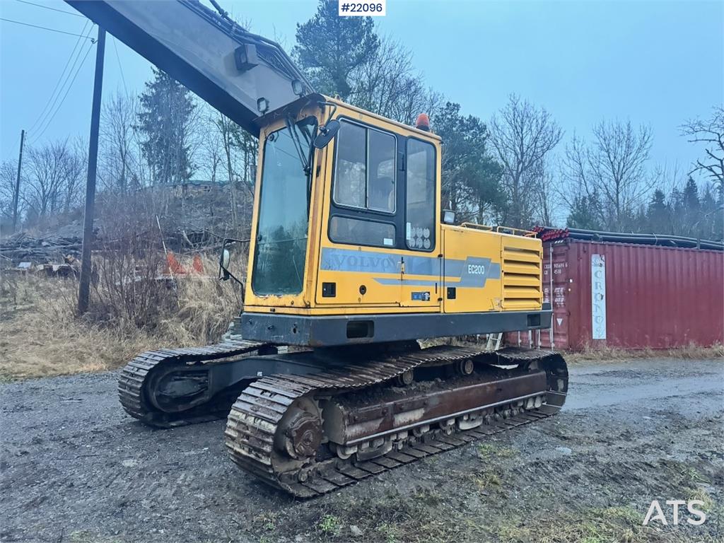 Volvo EC200 crawler excavator with rototilt and narrow b 1998 22096 EC200 crawler excavator with rototilt and narrow b 199...