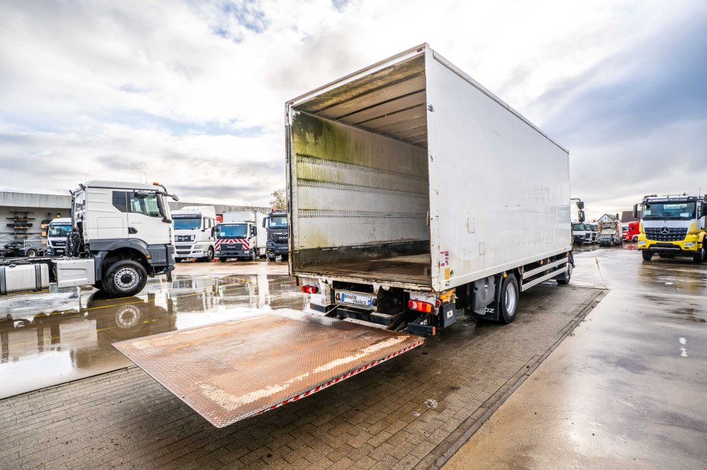 RENAULT MIDLUM 220 (16T)+ DHOLLANDIA 2T. 2012 E64812 Renault MIDLUM 220 (16T)+ DHOLLANDIA 2T. 2012 1 image 7